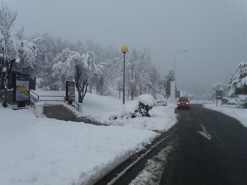ep nieve en una carretera vasca