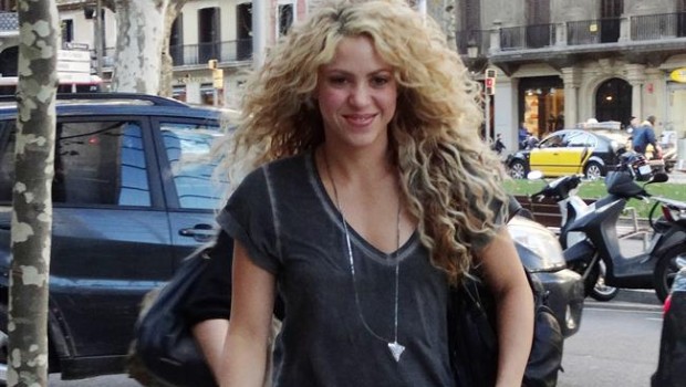 ep shakira presentacionsu videojuego love rocks