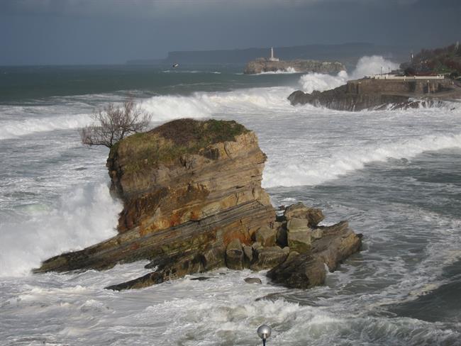 Temporal Santander. Olas. Oleaje. Mar. Marea. Cantábrico. | EUROPA PRESS ep temporal santander olas oleaje mar marea cantabrico