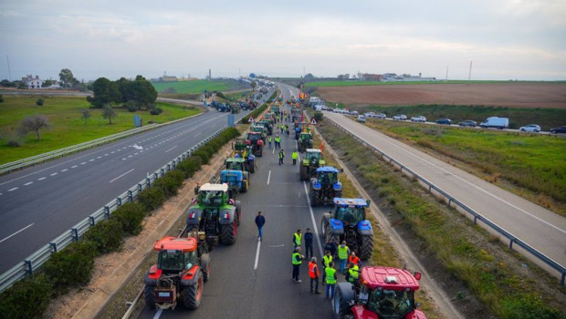 ep tractores cortan la autovia a4 el pasado 6 de febrero de 2024 en sevilla