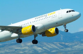 ep un avion de vueling 20241003103104