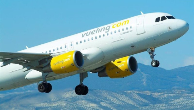 ep un avion de vueling 20241003103104