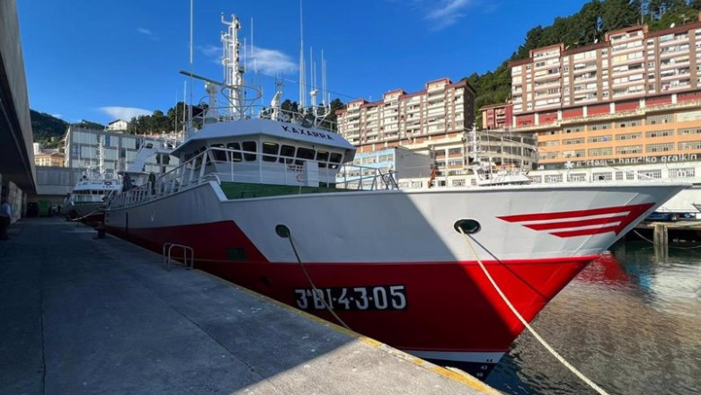 ep un barco pesquero ep un barco pesquero