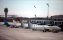 ep varios aviones en la pista de la t1 del aeropuerto de el prat a 28 de agosto de 2023 en barcelona