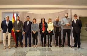 ep yolanda valdeolivas y maria jose rienda centro presiden la reunion en el ministerio trabajo