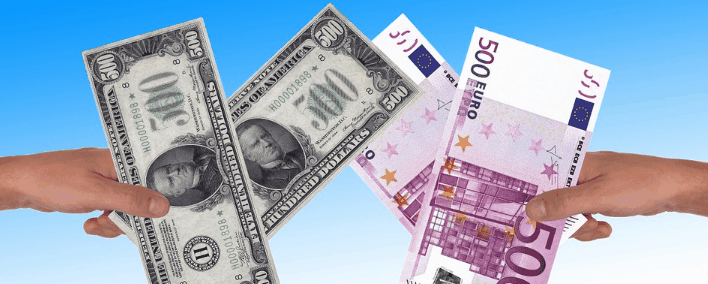 El euro rebota tímidamente, pero el consenso cree que tocará la paridad con el dólar