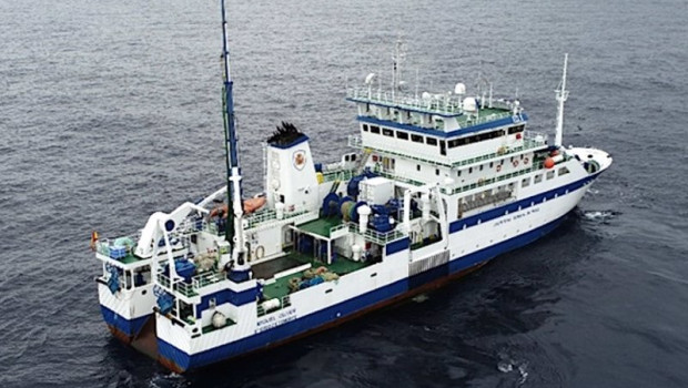 ep archivo   buque oceanografico espanol que investiga poblaciones pesqueras