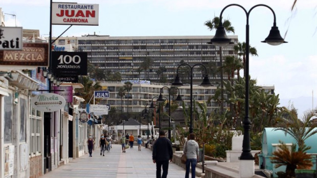 ep archivo   vistas del paseo maritimo de la carihuela en torremolinos malaga a 15 de mayo del 2020