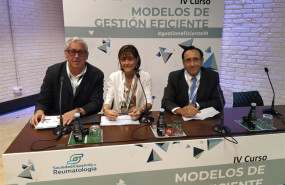 ep de izquierda a derecha los coordinadores del iv curso modelos de gestion eficiente dres jose