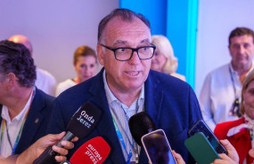 ep el consejero de turismo y andalucia global arturo bernal atiende a los medios de comunicacion