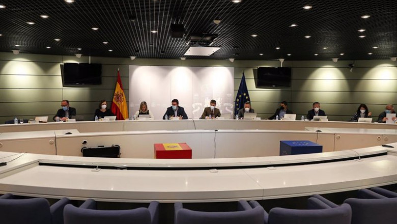 ep el ministerio de trabajo y los agentes sociales reunidos este jueves para abordar la transicion