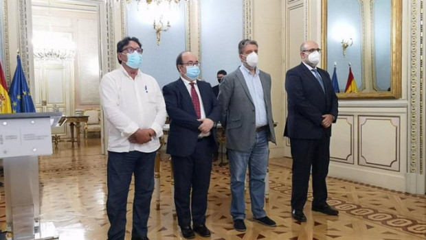 ep el ministro de politica territorial y funcion publica miquel iceta durante la firma del acuerdo