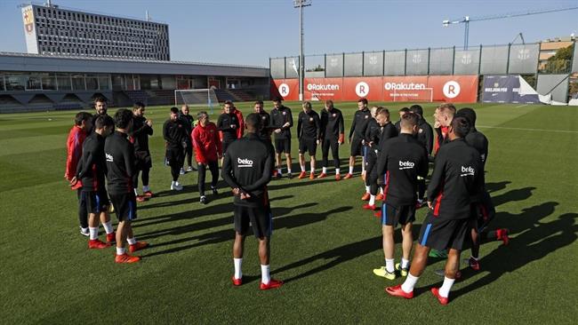 Ernesto Valverde da la charla antes del entrenamiento del FC Barcelona | MIGUEL RUIZ/FCB ep ernesto valverde dacharladel entrenamientofc barcelona