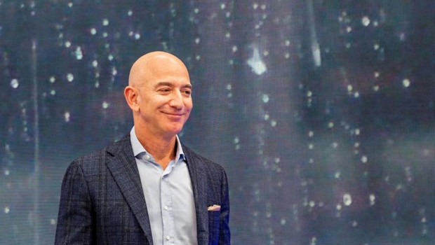 ep filed - 25 september 2019 us los angeles jeff bezos head of amazon can be seen on the fringes of