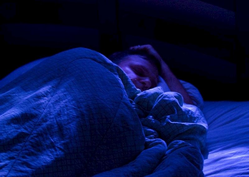 ep hombre durmiendo insmonio siesta sueno