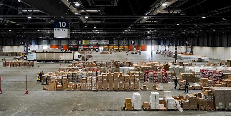 ep imagen del centro logistico con material sanitario en ifema