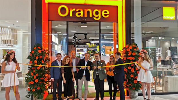 ep inauguracion de tienda inteligente de orange en sevilla