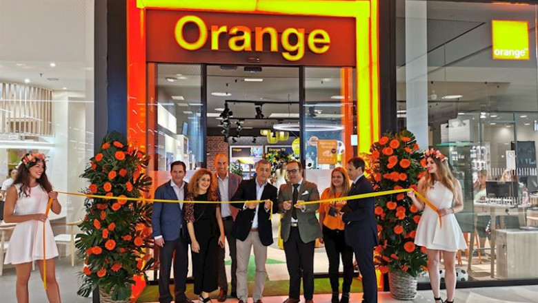 ep inauguracion de tienda inteligente de orange en sevilla