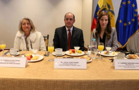 ep izq a der carmen bujan freire ministra consejera de la embajada de espana julio jose prado