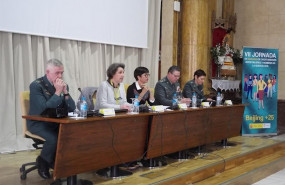 ep la directora del instituto de la mujer beatriz gimeno y la directora general de la guardia civil