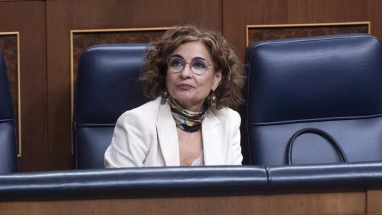 ep la vicepresidenta primera y ministra de hacienda maria jesus montero durante una sesion plenaria 20241218112804 ep la vicepresidenta primera y ministra de hacienda maria jesus montero durante una sesion plenaria 20241218112804