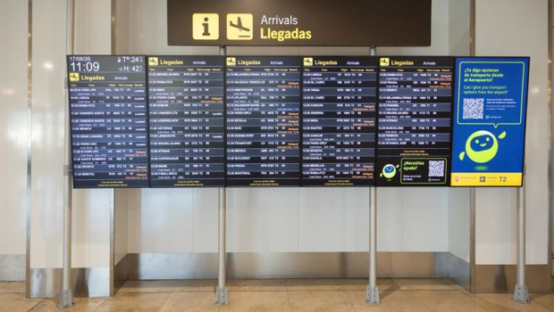 ep paneles informativos en el aeropuerto adolfo suarez madrid barajas