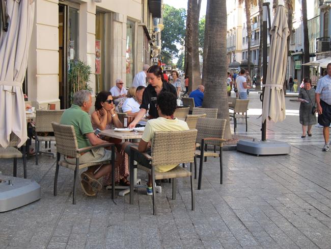 Terraza, bar, centro, camarero, establecimientos, hostelería, turismo | Europa Press - Archivo ep terraza bar centro camarero establecimientos hosteleria turismo