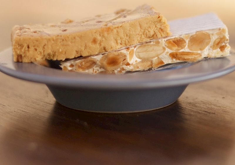 ep uno de cada cuatro espanoles gasta mas de 30 euros de media en turron en navidad
