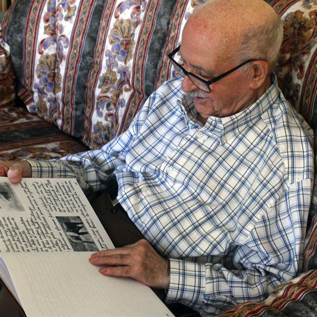 Valentín Huerta, el 'abuelito Valentín', ante uno de sus cuentos | EUROPA PRESS ep valentin huerta el abuelito valentin antedecuentos