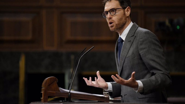 Archivo - El diputado navarro del PP, Sergio Sayas, interviene durante una sesión plenaria en el Congreso de los Diputados, a 6 de febrero de 2024, en Madrid (España). | Fernando Sánchez - Europa Press - Archivo ep archivo el diputado navarro del pp sergio sayas interviene durante una sesion plenaria en el