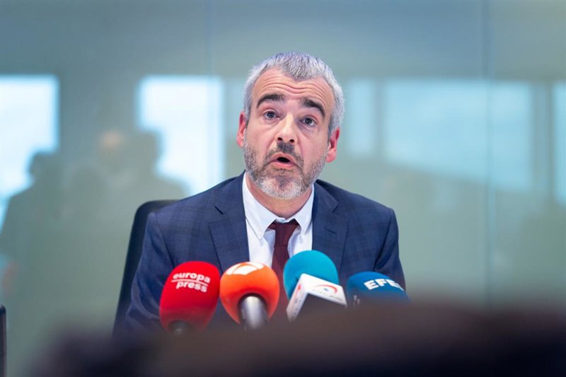 Aena gana 2.136,7 millones en 2025, un 10,5% más, y propondrá un dividendo de 1,09 euros