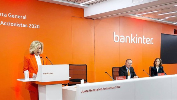 ep archivo   maria dolores dancausa consejera delegada de bankinter y pedro guerrero presidente de