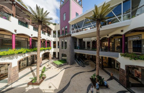 ep archivo   plaza central forum madeira