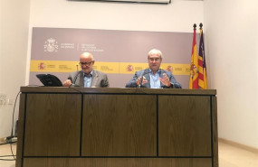 ep el delegado del gobierno en baleares ramon morey y el director del area de fomento en las islas