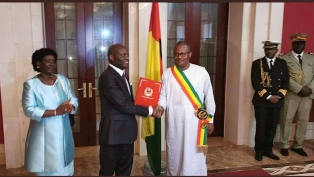 ep el presidente electo de guinea-bissau umaro cissoko embalo d toma posesion en presencia del