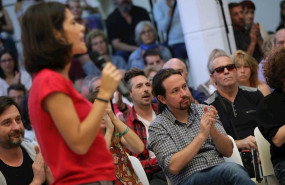 ep el secretario general de unidas podemos pablo iglesias aplaude durante la intervencion de la