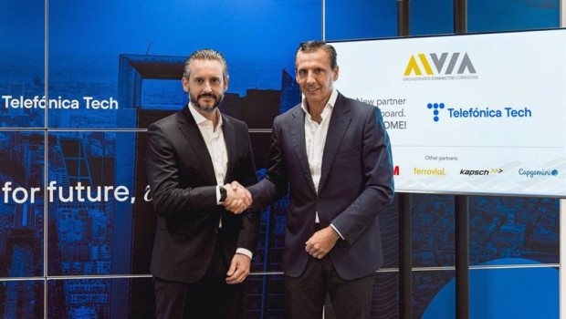ep firma del acuerdo entre aivia y telefonica tech
