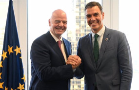 ep gianni infantino y pedro sanchez