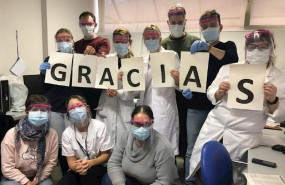 ep imagen de trabajadores de faurecia que producen pantallas faciales para evitar la propagacion del