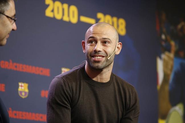Javier Mascherano junto a Bartomeu | MIGUEL RUIZ/FCB ep javier mascheranoa bartomeu