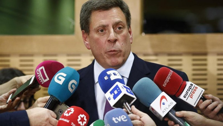 ep juan carlos quer padre de diana quer ofrece declaraciones a los medios despues de su reunion con ep juan carlos quer padre de diana quer ofrece declaraciones a los medios despues de su reunion con