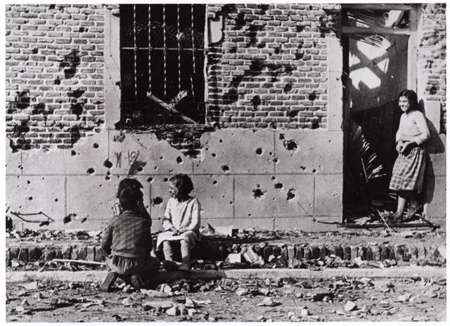 ep la calle peironcely numero 10 convertida en un icono de la guerra civil