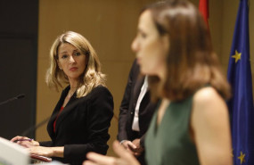 ep la vicepresidenta tercera del gobierno yolanda diaz y la ministra de derechos sociales y agenda