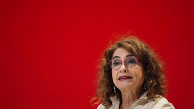 ep la vicesecretaria general del psoe y vicepresidenta primera del gobierno y ministra de hacienda