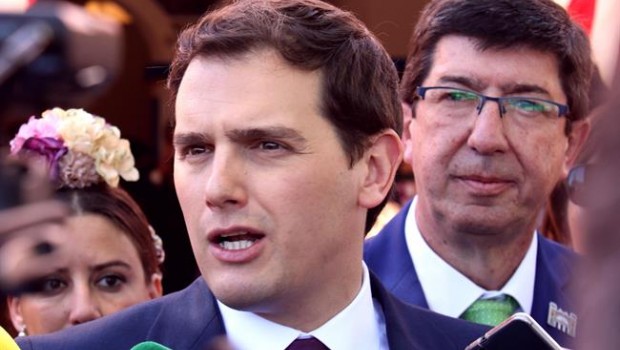ep presidentecs albert rivera con juan marin detras