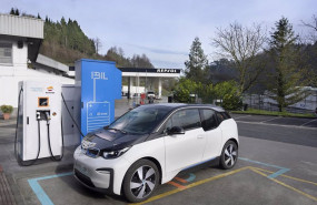 ep punto de recarga de vehiculos electricos de ibil y repsol en tolosa