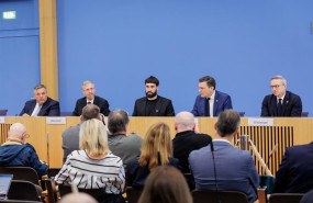 ep rolf schumann schwarz digits samuel weinbach aleph alpha aidan gomez cohere y representantes de