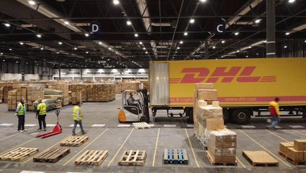 ep voluntarios de dhl suman ya 332 toneladas de material sanitario gestionadas para el pabellon 10