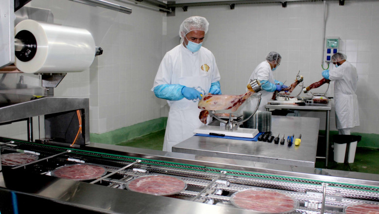 1625646190 embutidos espan a cortadores 