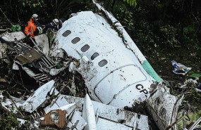 avion lamia avion lamia